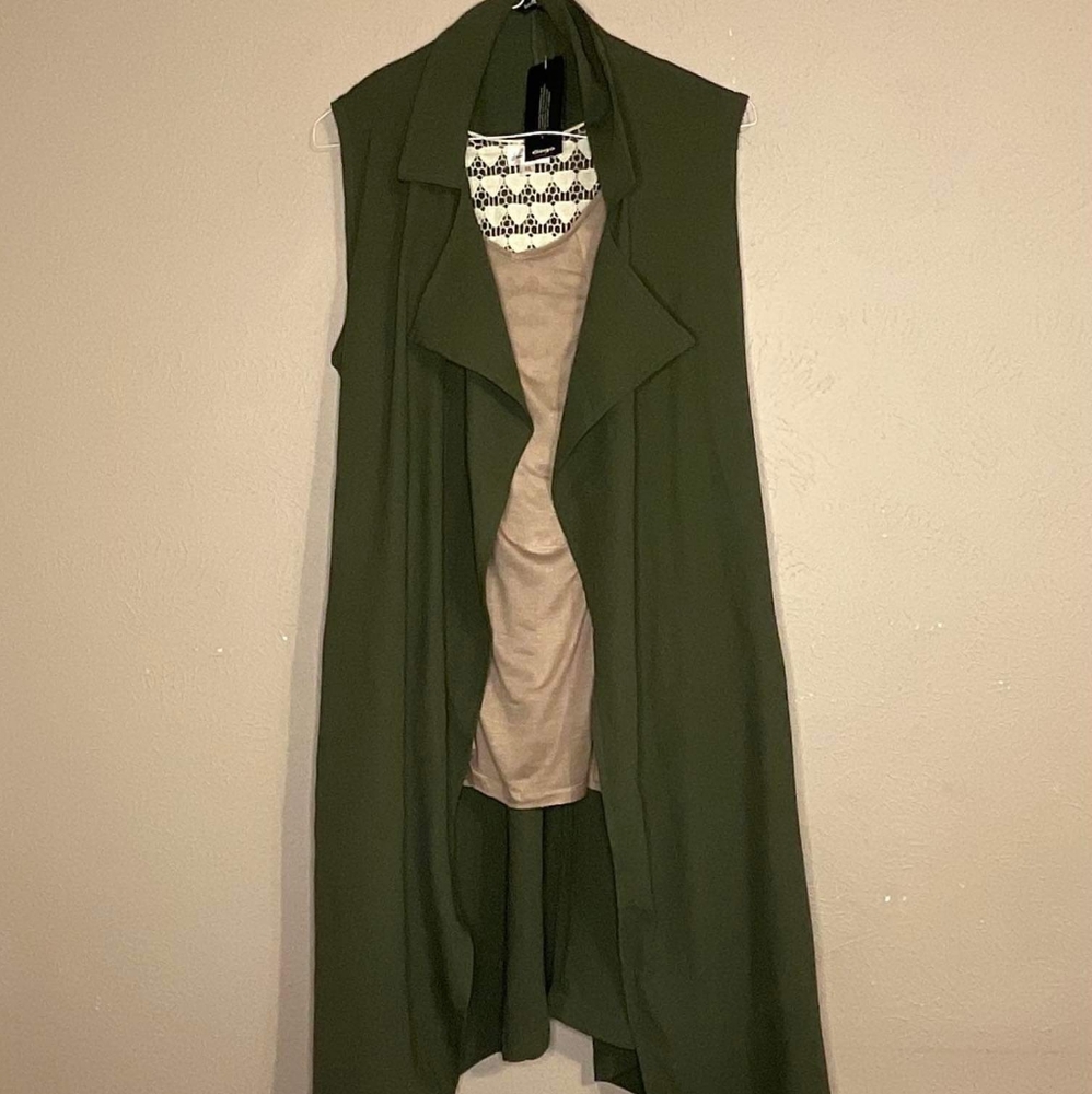 3X Plus size Olive Green Sleeveless Trenchcoat!